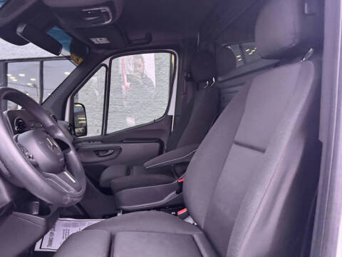 2021 Mercedes-Benz Sprinter 2500