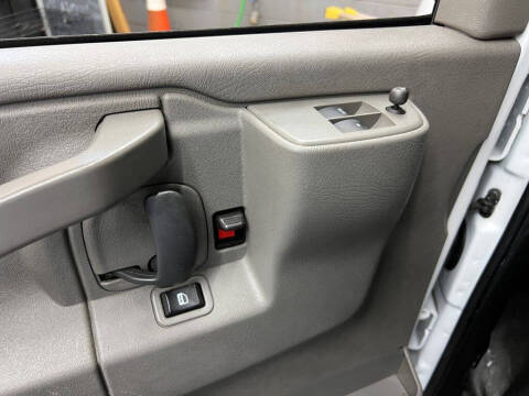 2022 Chevrolet Express 2500