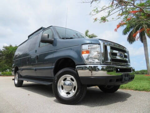 2014 Ford E-Series E-150 XLT