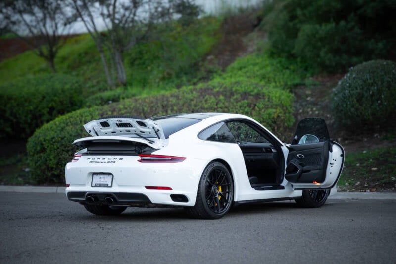 2019 Porsche 911 GTS photo 39