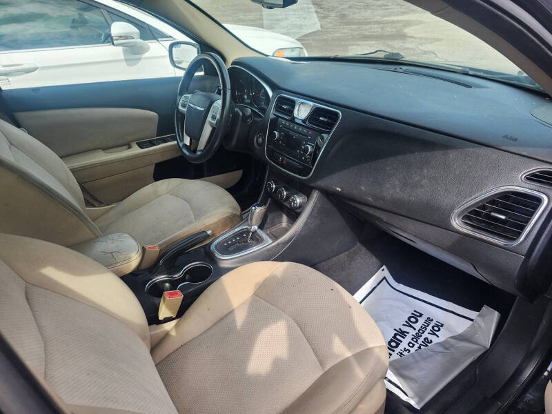 2012 Chrysler 200 Touring
