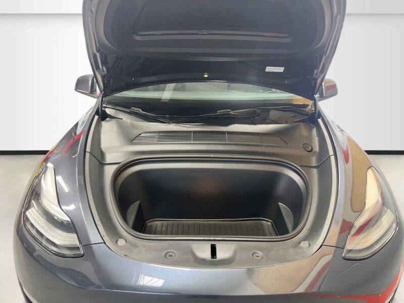 2025 Tesla Model Y Long Range