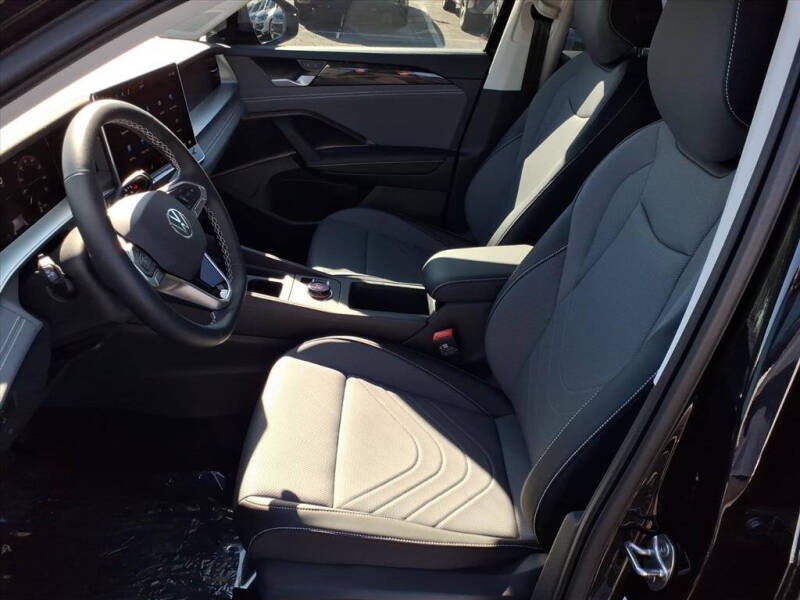 2025 Volkswagen Tiguan SE