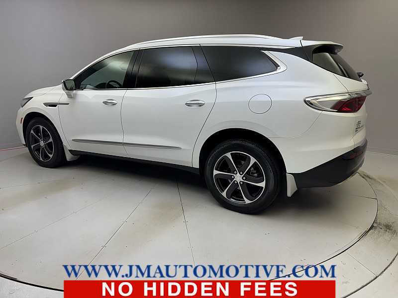 2022 Buick Enclave Essence