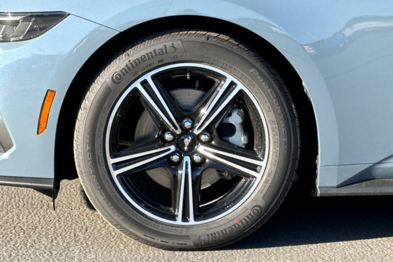 2025 Ford Mustang EcoBoost