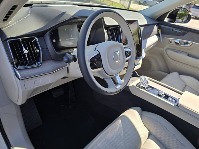 2026 Volvo XC90 B6 Ultra Dark 7P