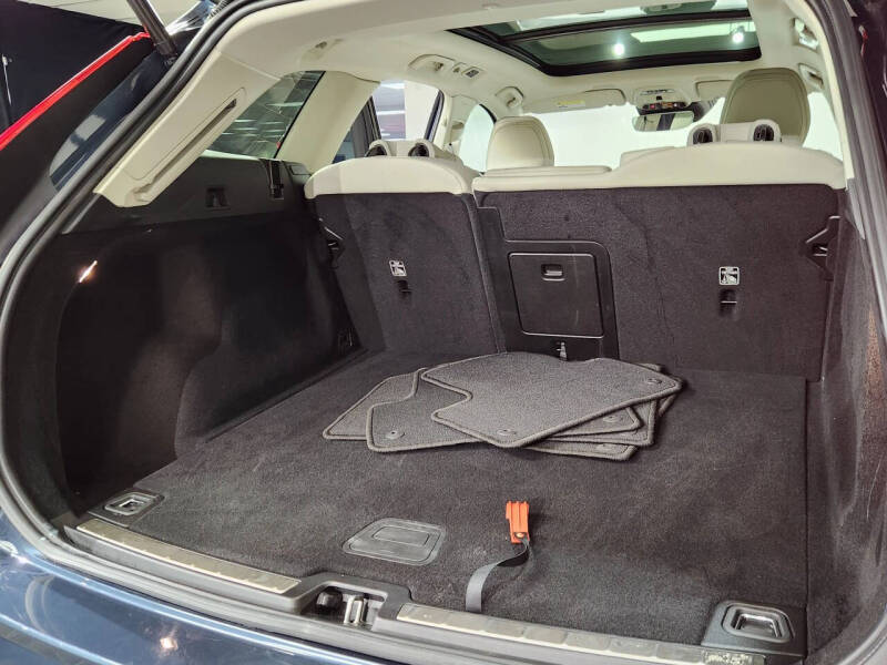 2021 Volvo XC60 T5 Momentum