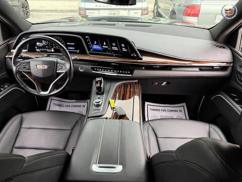 2022 Cadillac Escalade Luxury