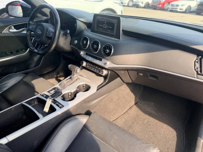 2019 Kia Stinger GT1