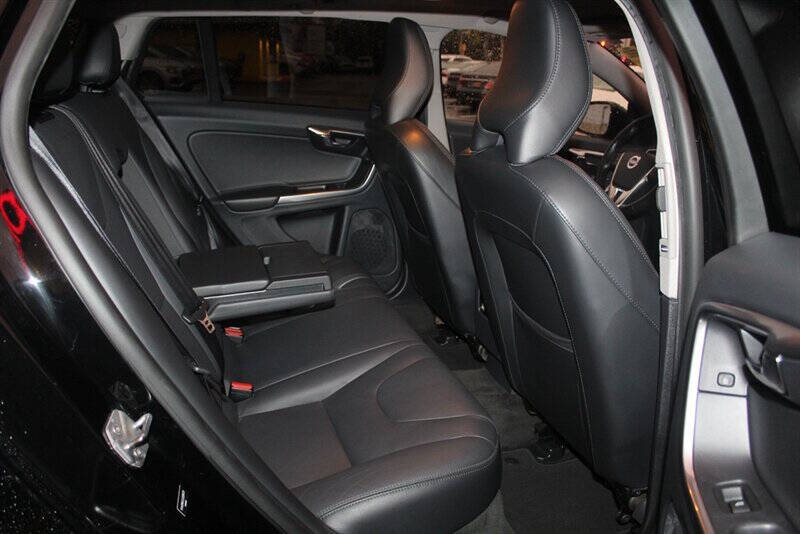 2018 Volvo V60 Cross Country T5 Premier