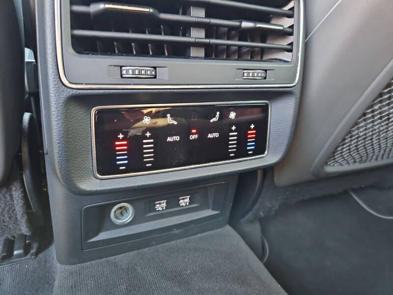 2019 Audi Q8 quattro Premium Plus 55 TFSI