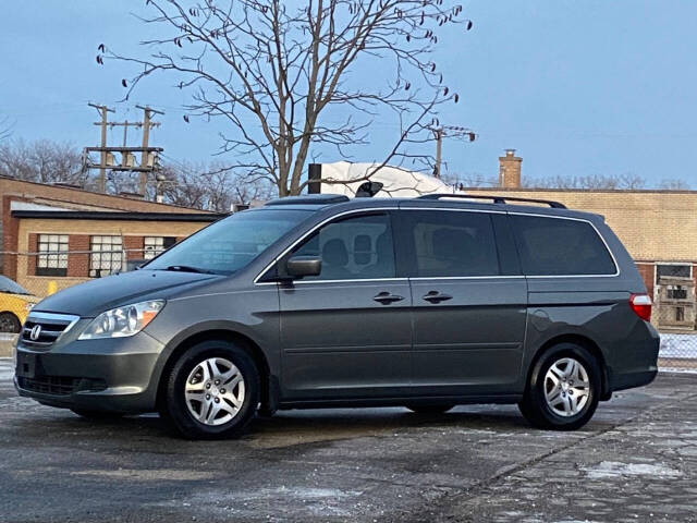 2007 Honda Odyssey for sale at Ideal Cars LLC in Skokie, IL