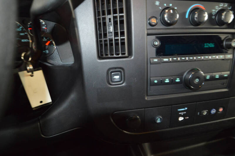 2024 Chevrolet Express 2500