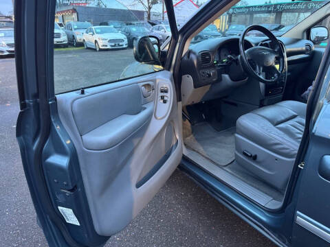 2006 Chrysler Town and Country Touring