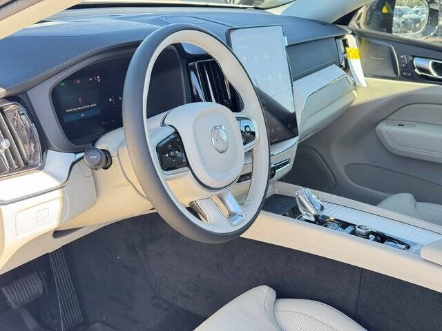 2026 Volvo XC60 B5 Ultra