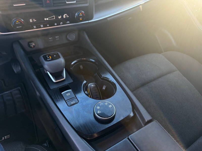 2024 Nissan Rogue SV