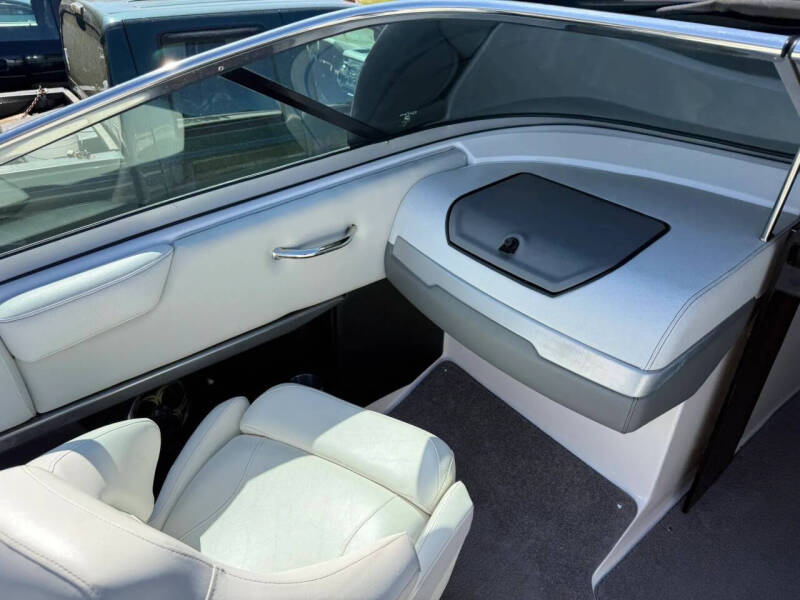2012 Regal 2300