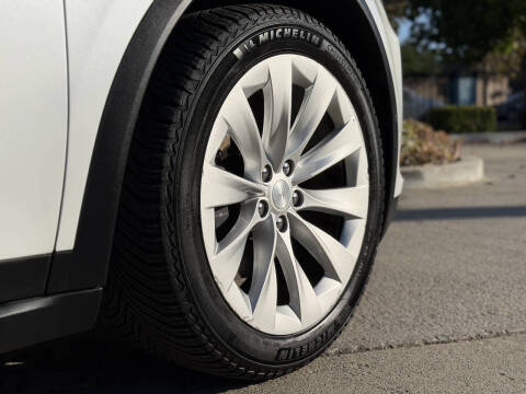 2016 Tesla Model X 90D