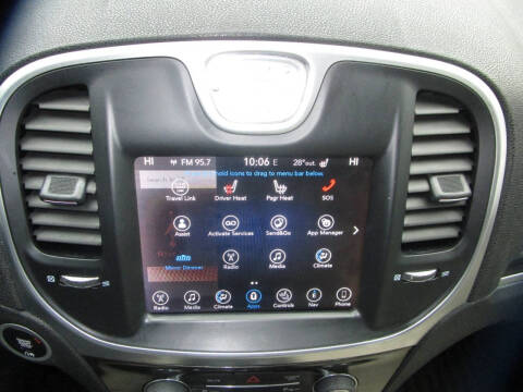 2017 Chrysler 300 Limited