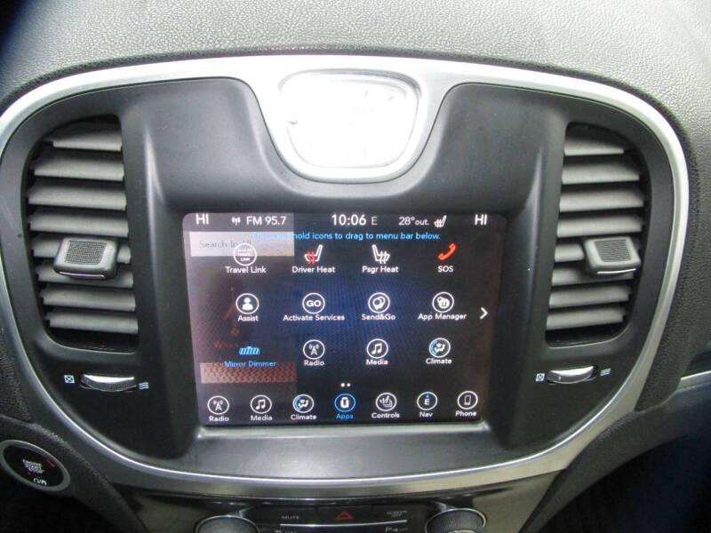 2017 Chrysler 300 Limited