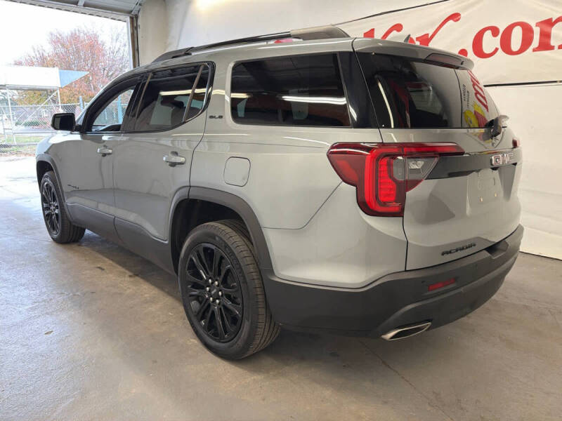 2023 GMC Acadia SLE