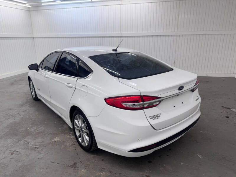 2017 Ford Fusion Hybrid SE