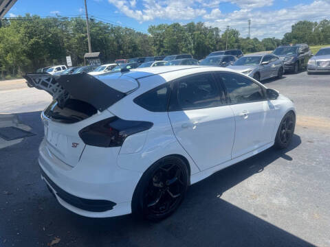 2017 Ford Focus ST