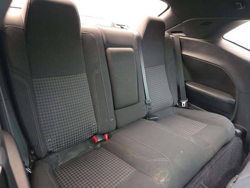 2016 Dodge Challenger SXT