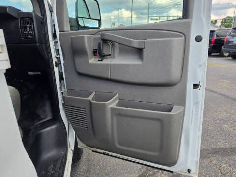 2017 GMC Savana 2500