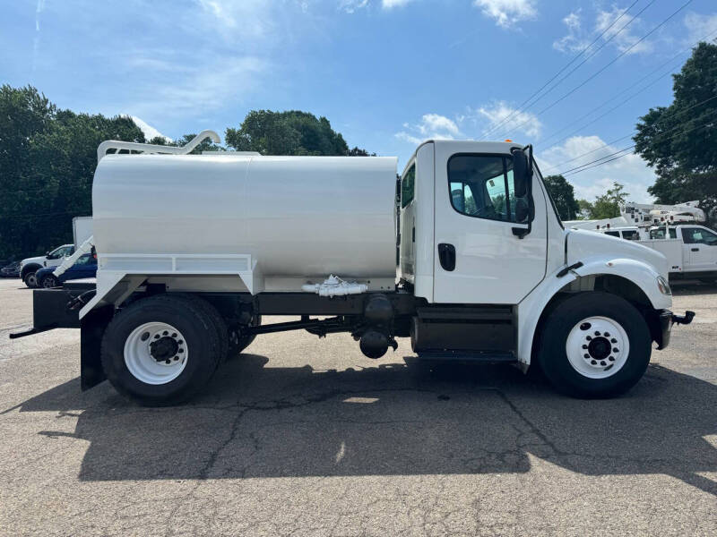 2023 Freightliner M2 106
