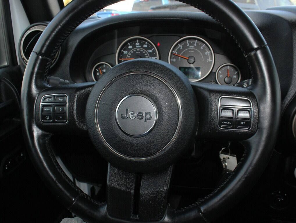 2017 Jeep Wrangler Unlimited  - $29,995