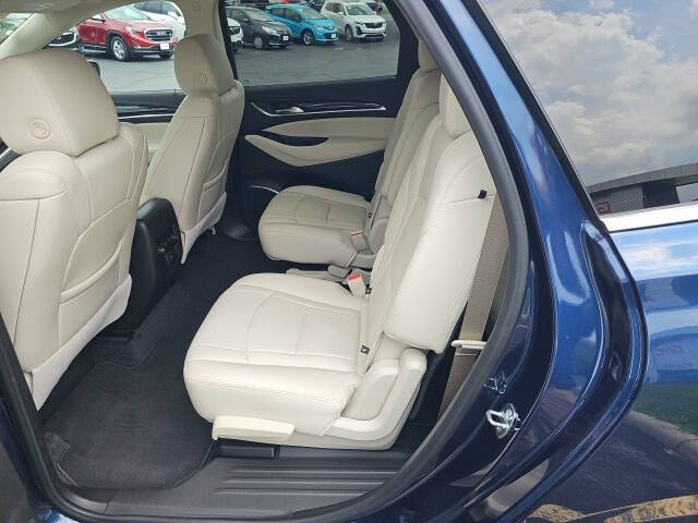 2022 Buick Enclave Essence