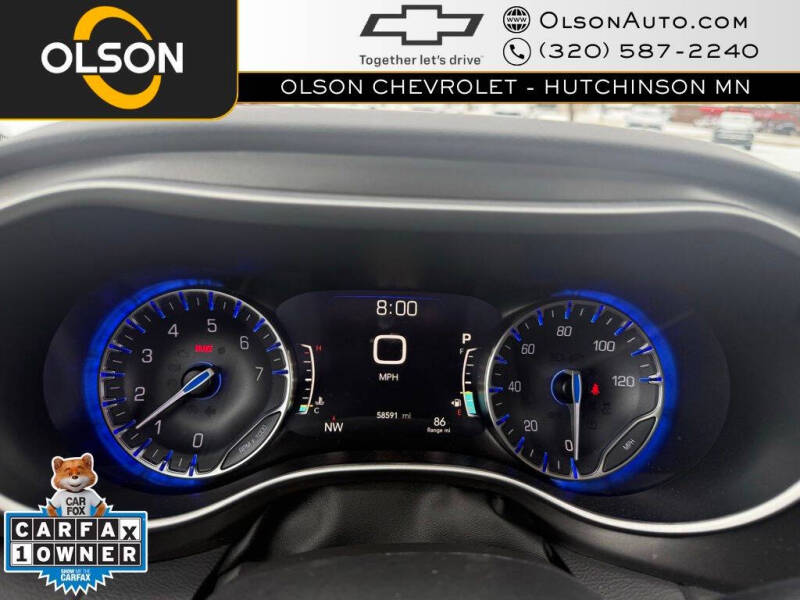 2024 Chrysler Pacifica Touring L