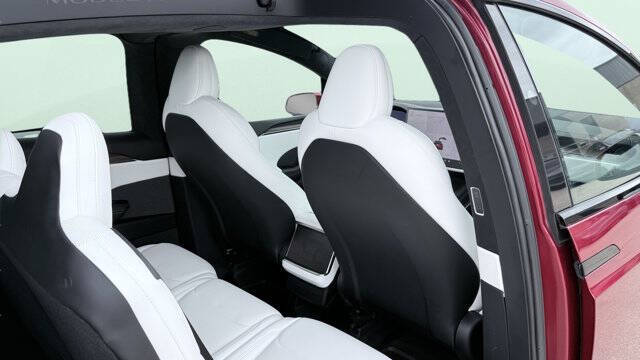 2023 Tesla Model X Standard Range