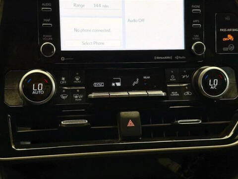 2021 Toyota Highlander LE