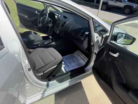 2017 Kia Forte5 LX