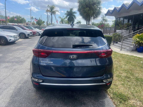 2022 Kia Sportage LX