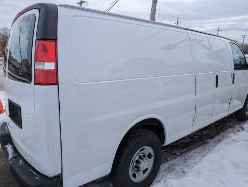 2021 Chevrolet Express 2500