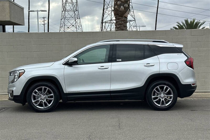 2022 GMC Terrain SLT