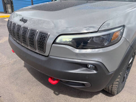 2023 Jeep Cherokee Trailhawk