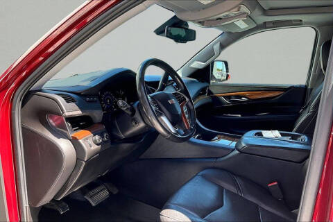 2016 Cadillac Escalade Luxury Collection
