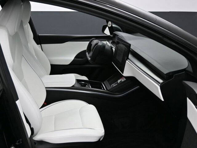 2022 Tesla Model X Plaid