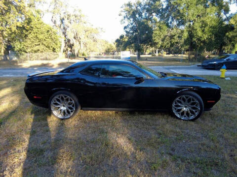 2017 Dodge Challenger SXT Plus