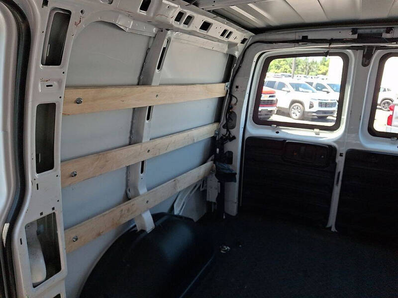 2024 Chevrolet Express 2500