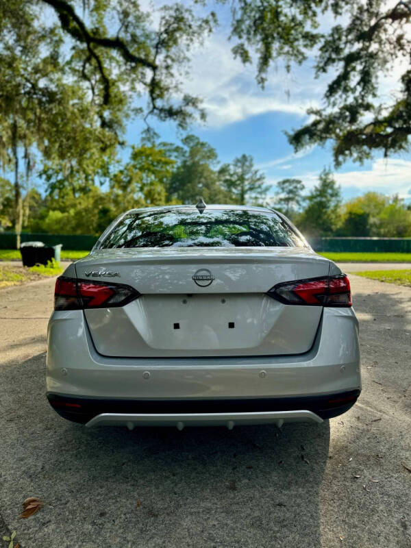 2025 Nissan Versa SV