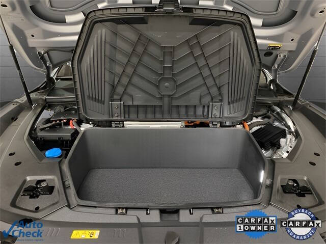 2023 Audi e-tron quattro Premium Plus