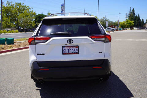 2019 Toyota RAV4 LE