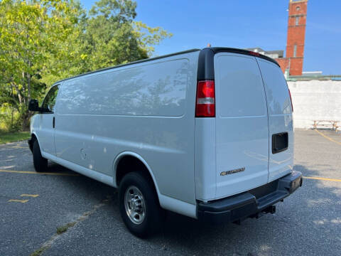 2019 Chevrolet Express 2500