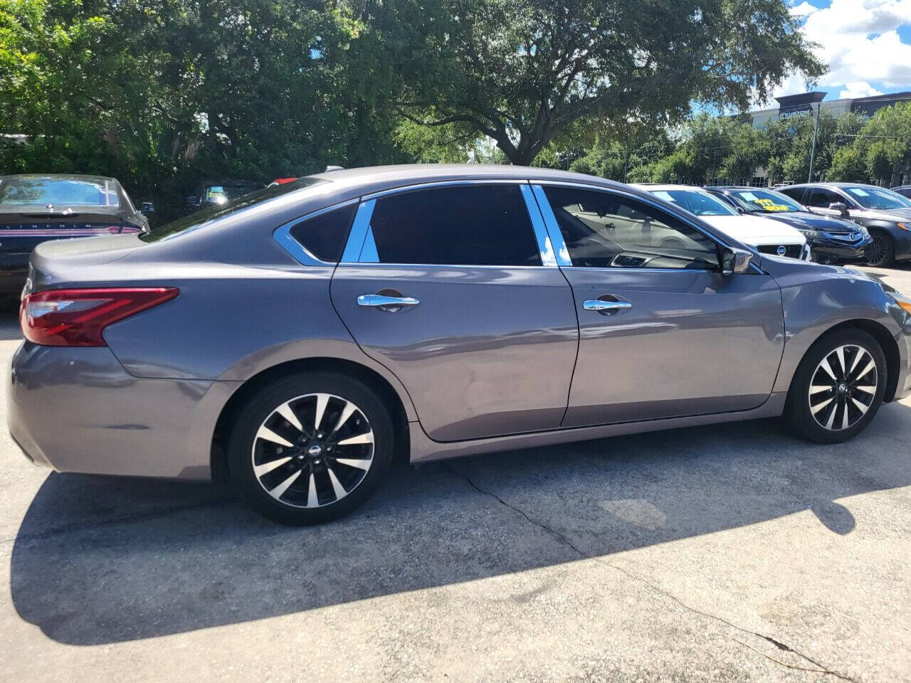 2018 Nissan Altima for sale at FAMILY AUTO BROKERS in Longwood, FL