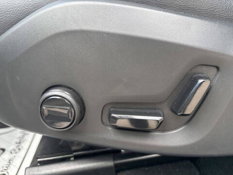 2023 Volvo XC60 B5 Core